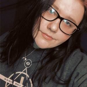 Meet your Posher, Kira